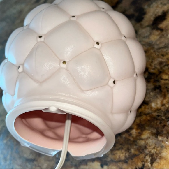 Vintage MCM Pink Custard Glass Pineapple Vanity lamp - Picture 8 of 12